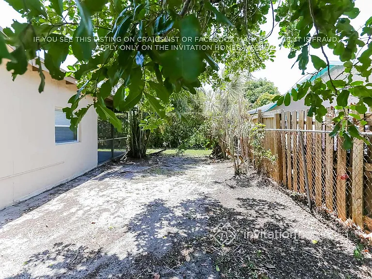 22187 SW 58th Ave — Photo 20