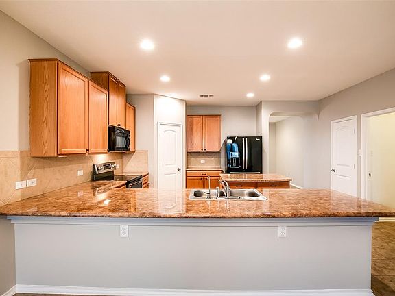 5th image of 5841 Sardinia Dr