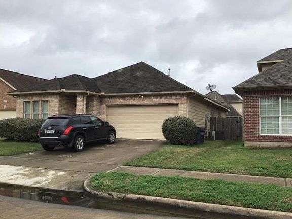 2nd image of 1922 Shady Oaks Ct