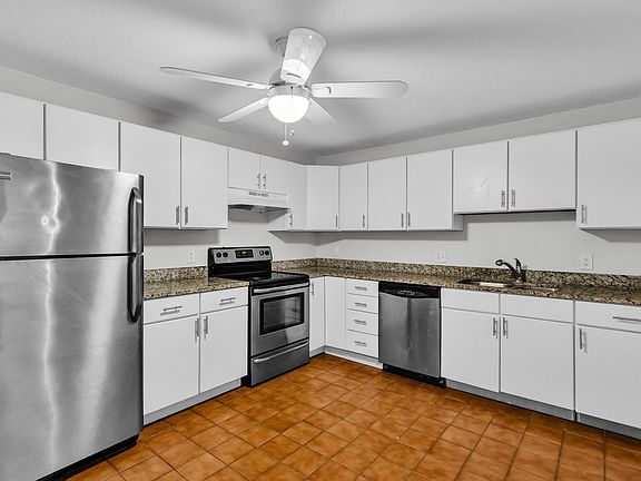 5th image of 10 Wrentham Rd APT 108