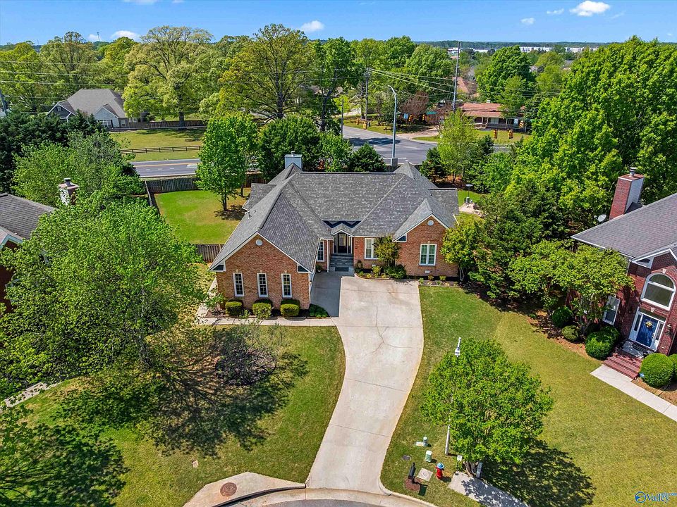 1st image of 108 Pebble Ct