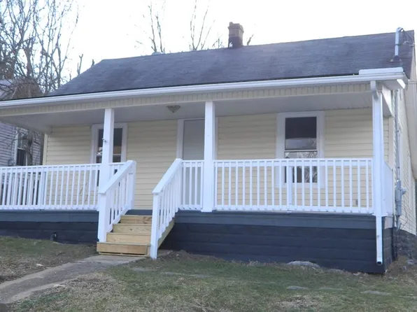 232 W Cherry St, Marion, VA 24354