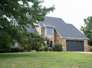 2904 Oakview Dr, Pittsburg, KS 66762