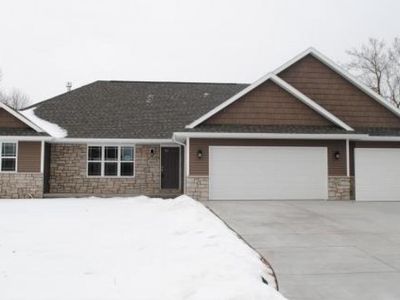2458 Prairie Wind Ct, Green Bay, WI, 54303