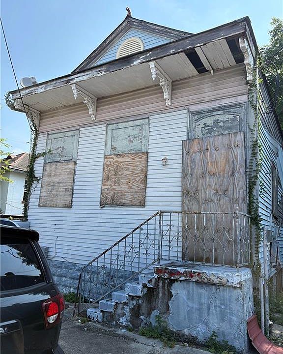 1st image of 1931 Frenchmen St