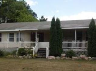 6265 Falkenbury Rd, North Branch, MI 48461