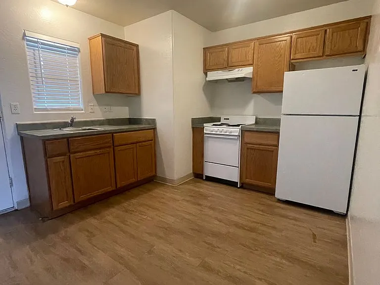 3828 N Vickie Ct — Photo 3