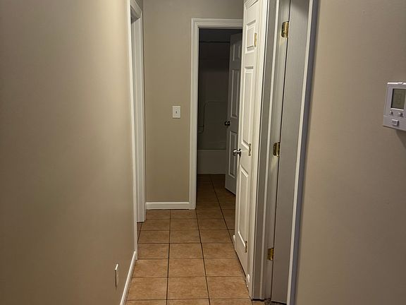 4th image of 5164 Oak Creek Trl