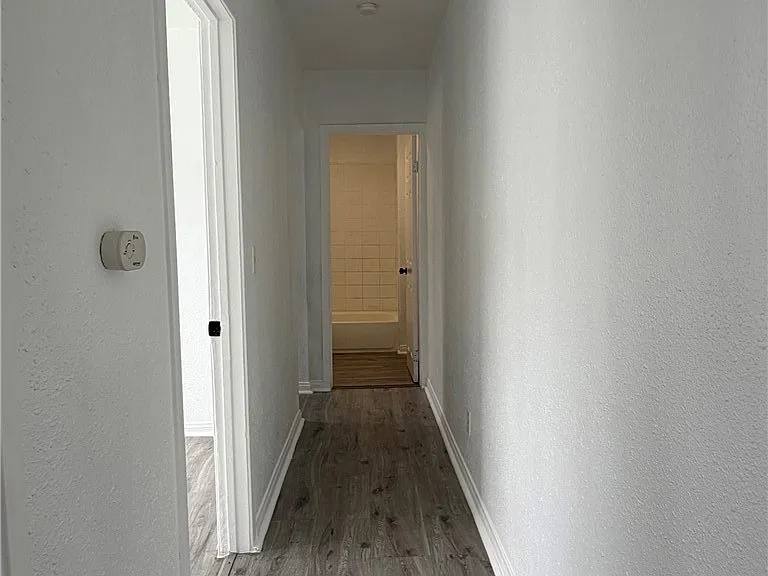 304 W Cedar St — Photo 6