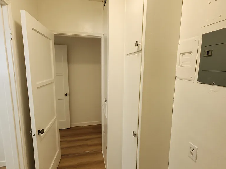 1030 Spazier Ave #1 — Photo 6