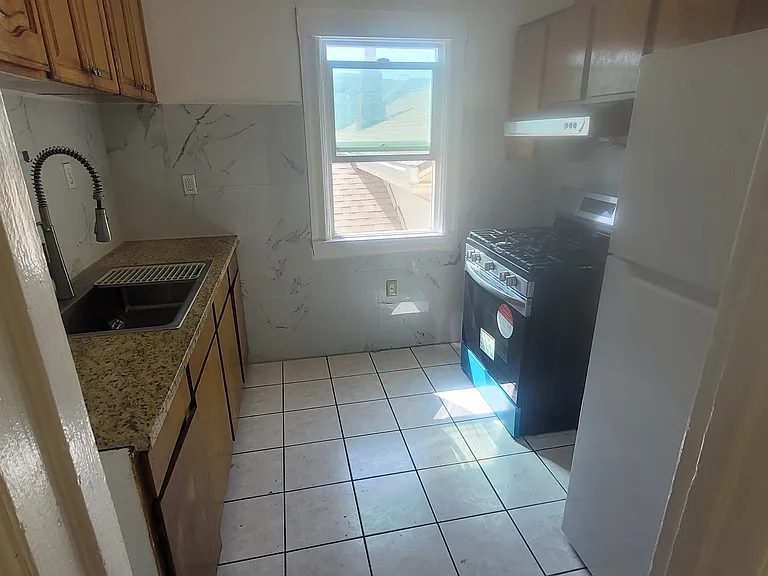 635 10th St #637 — Photo 9