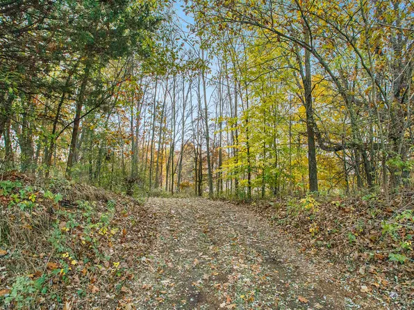 15800 N Dr E, Marshall, MI 49068