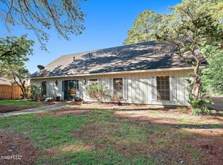 3431 Dundee Ln, Jackson, MS 39212