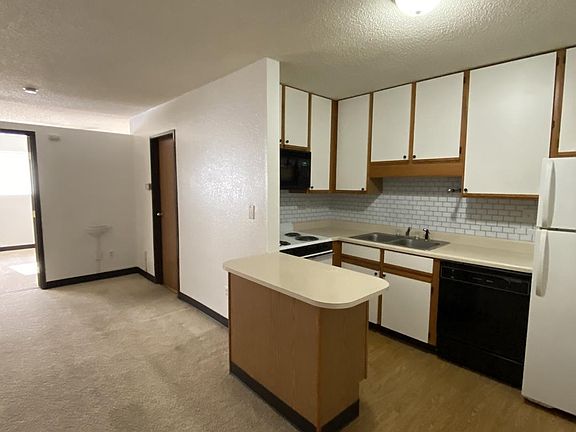 3rd image of 3130 W Monroe St APT 104