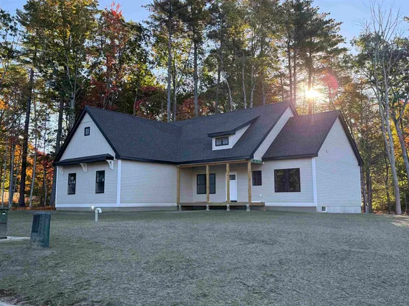 4 Tallarico Street #28, Litchfield, NH 03052