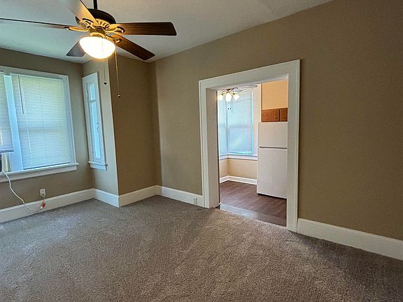 2nd image of 1119 SE Riverside Dr #D