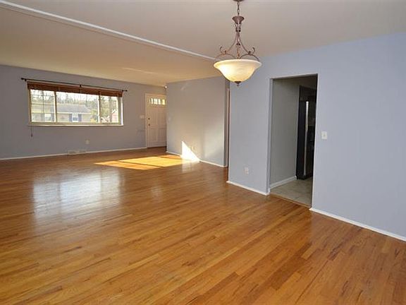 5th image of 3308 Harwinton Ln
