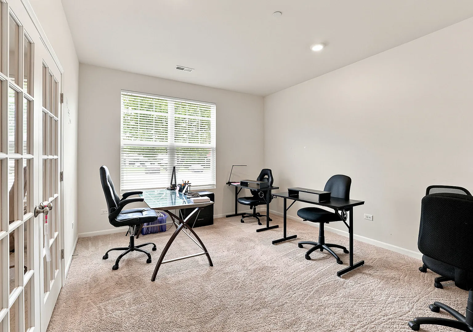 3 bed, 2.5 bath, 2120 sqft, $3,400 — Photo 4