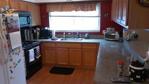 3rd image of 44885 Forest Trail Dr