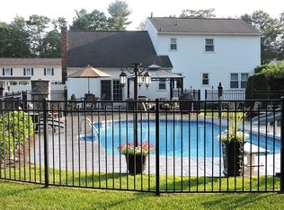 3295 Marilyn St, Schenectady, NY 12303