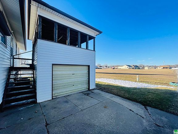 4th image of 3300 Santa Rita Ct
