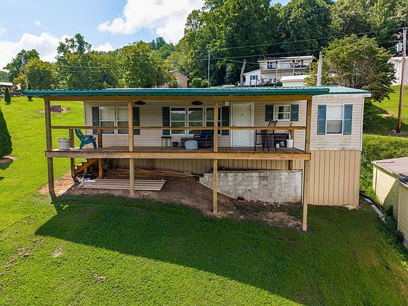 5th image of 1357 Austin Lake Rd