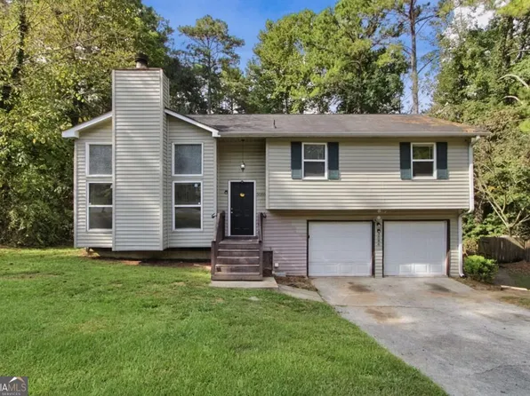 3086 Chippewa Dr, Rex, GA 30273