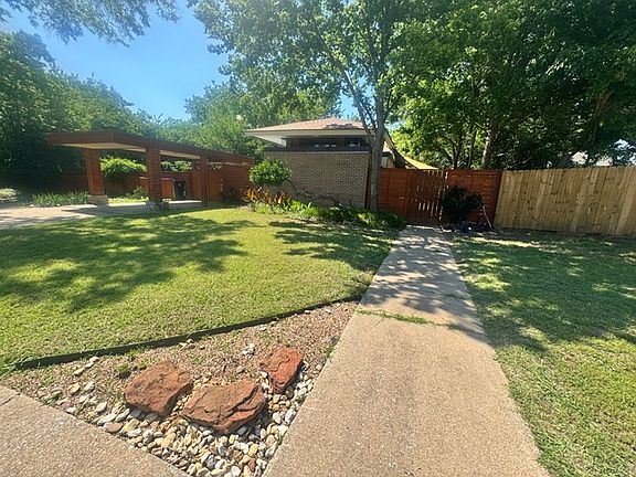 3rd image of 1601 Chamblee Dr