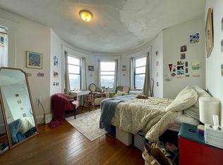 242 Hemenway St #4, Boston, MA 02115