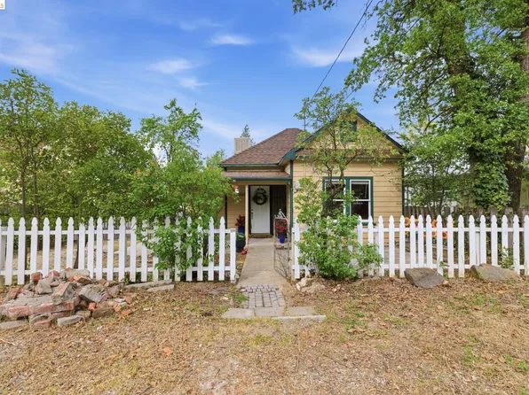 18624 Madrone St, Tuolumne, CA 95379