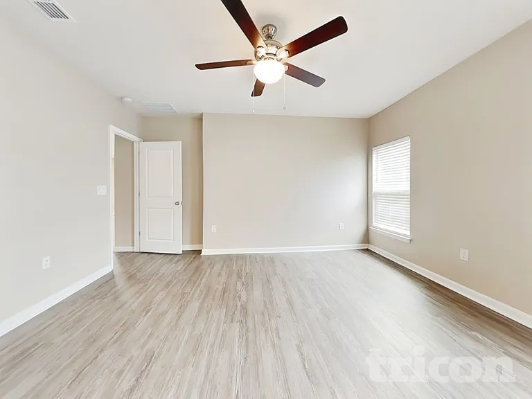 1523 Scrub Jay Ct — Photo 9