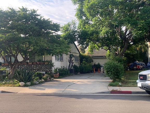 2nd image of 16106 Calle De Paseo