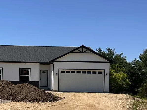 400 Mine Road, Baraboo, WI 53913