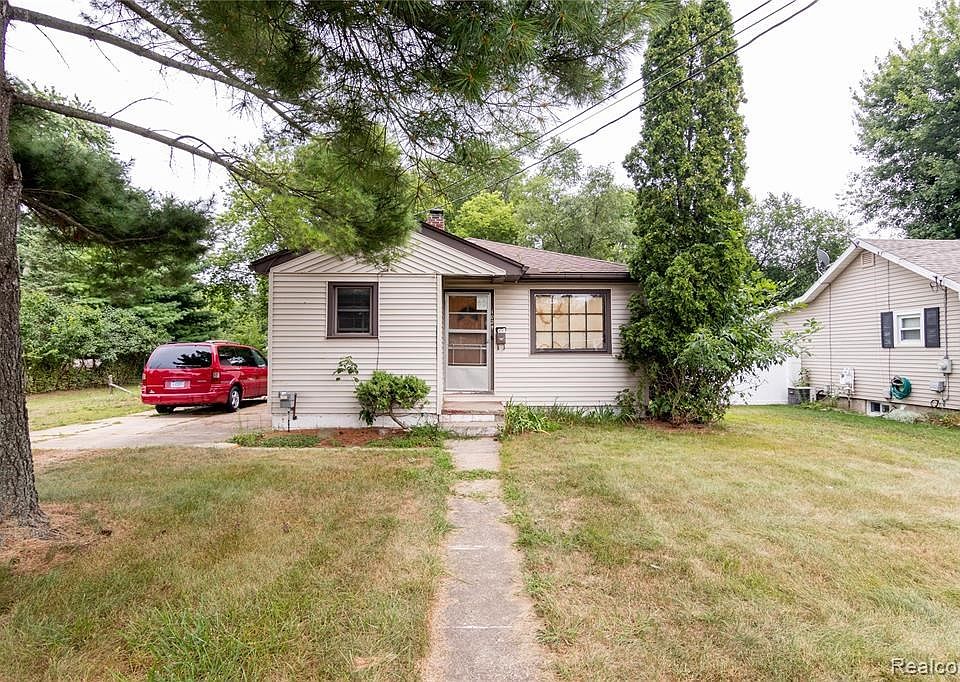 1024 Lee Street Exterior (1).jpg