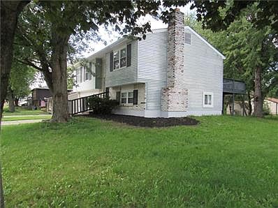 3rd image of 9342 Cherry Valley Ct