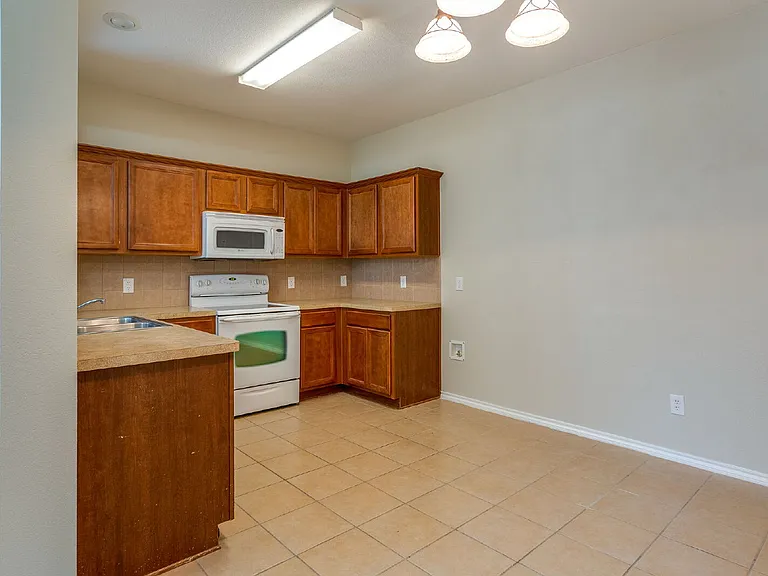 4168 Kyndra Cir — Photo 9