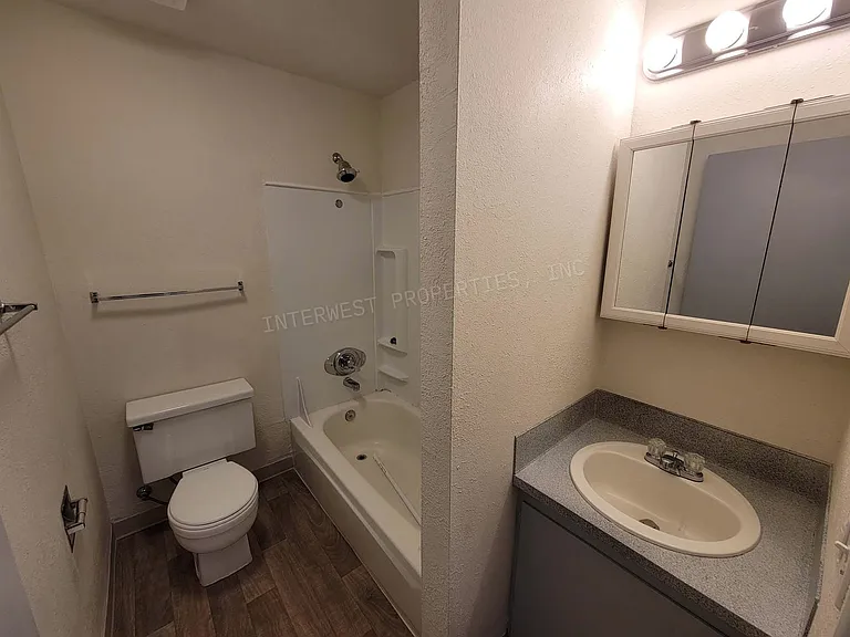 Regency Townhomes — Photo 19