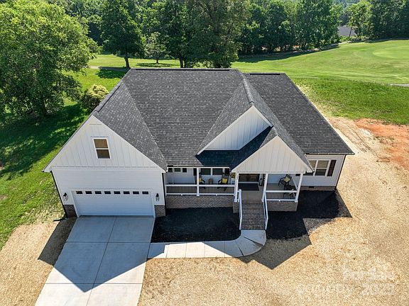 4th image of 133 Harbourtown Dr
