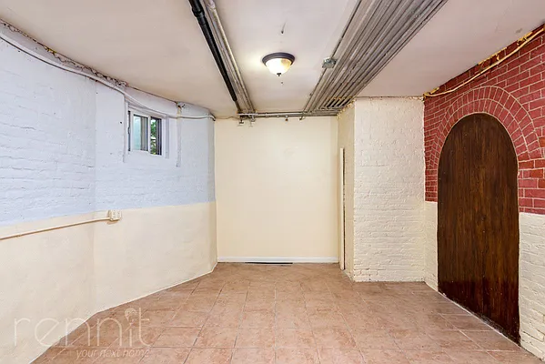 Rented by Rennit Inc. | media 44