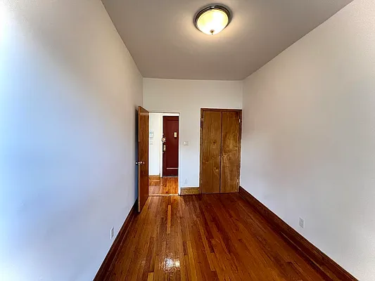 Rented by Oxford Property Group | media 8