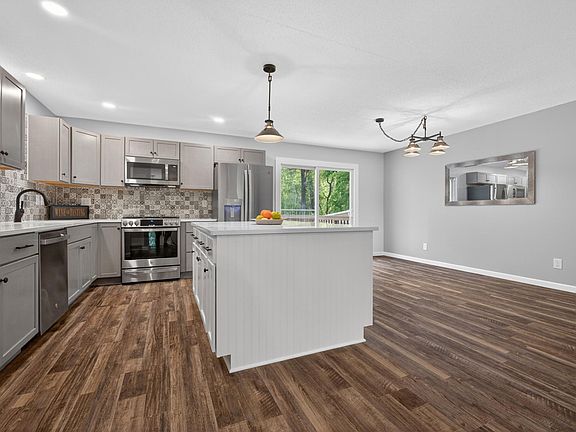 5th image of 8842 288th Ln NE