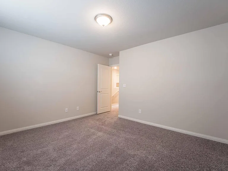 3827 Andorian Ave — Photo 26