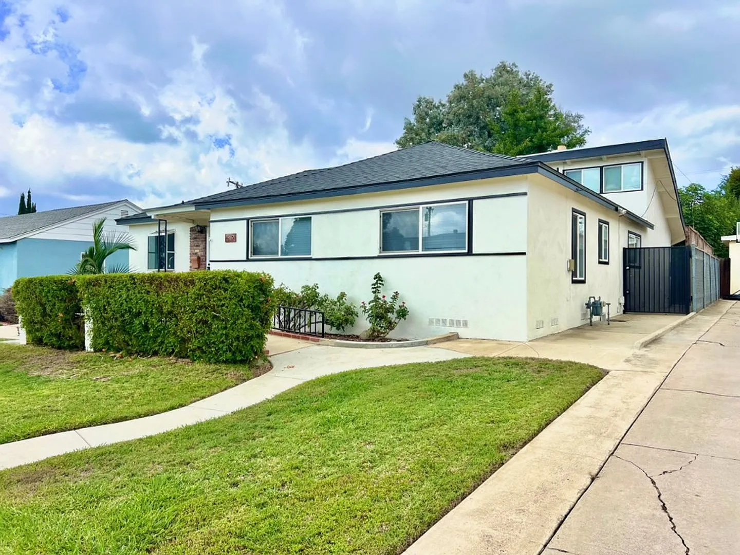 3 bedroom 2 bathroom — Photo 2