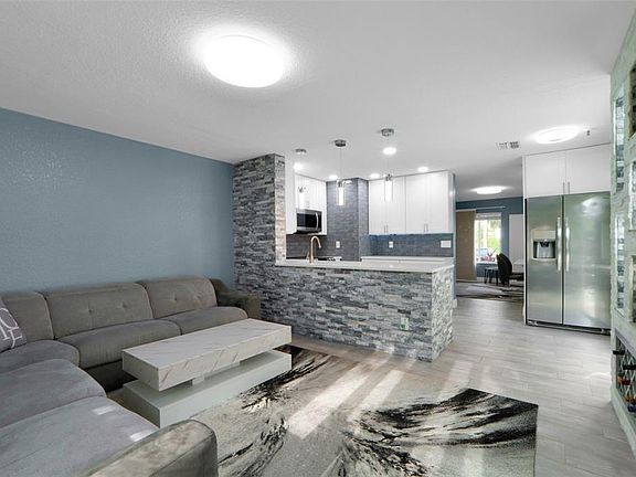 4th image of 4101 Brigadoon Cir