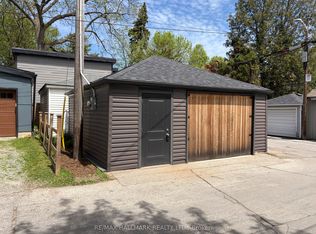 107R Woodfield Rd, Toronto, ON M4L2W5