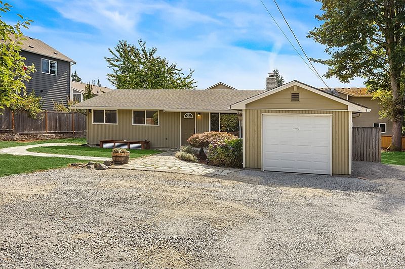 2nd image of 1008 Logan Road