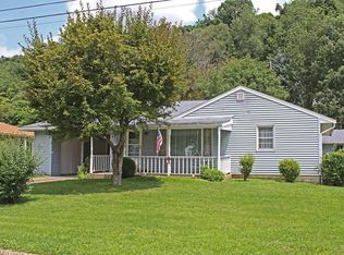 1114 2nd Ave, New Cumberland, WV