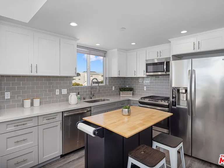 1055 S Serrano Ave #505 — Photo 5