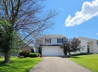 8358 Savanna Oaks Ln, Woodbury, MN 55125