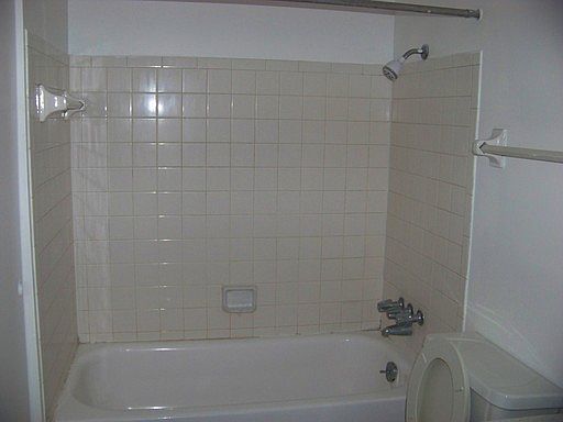 5th image of 109 Magnolia St APT 3